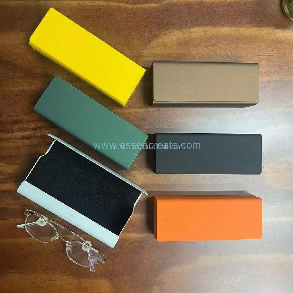 Elegant eyeglasses case set