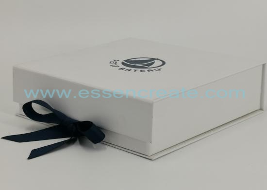 Foldable White Gift Box